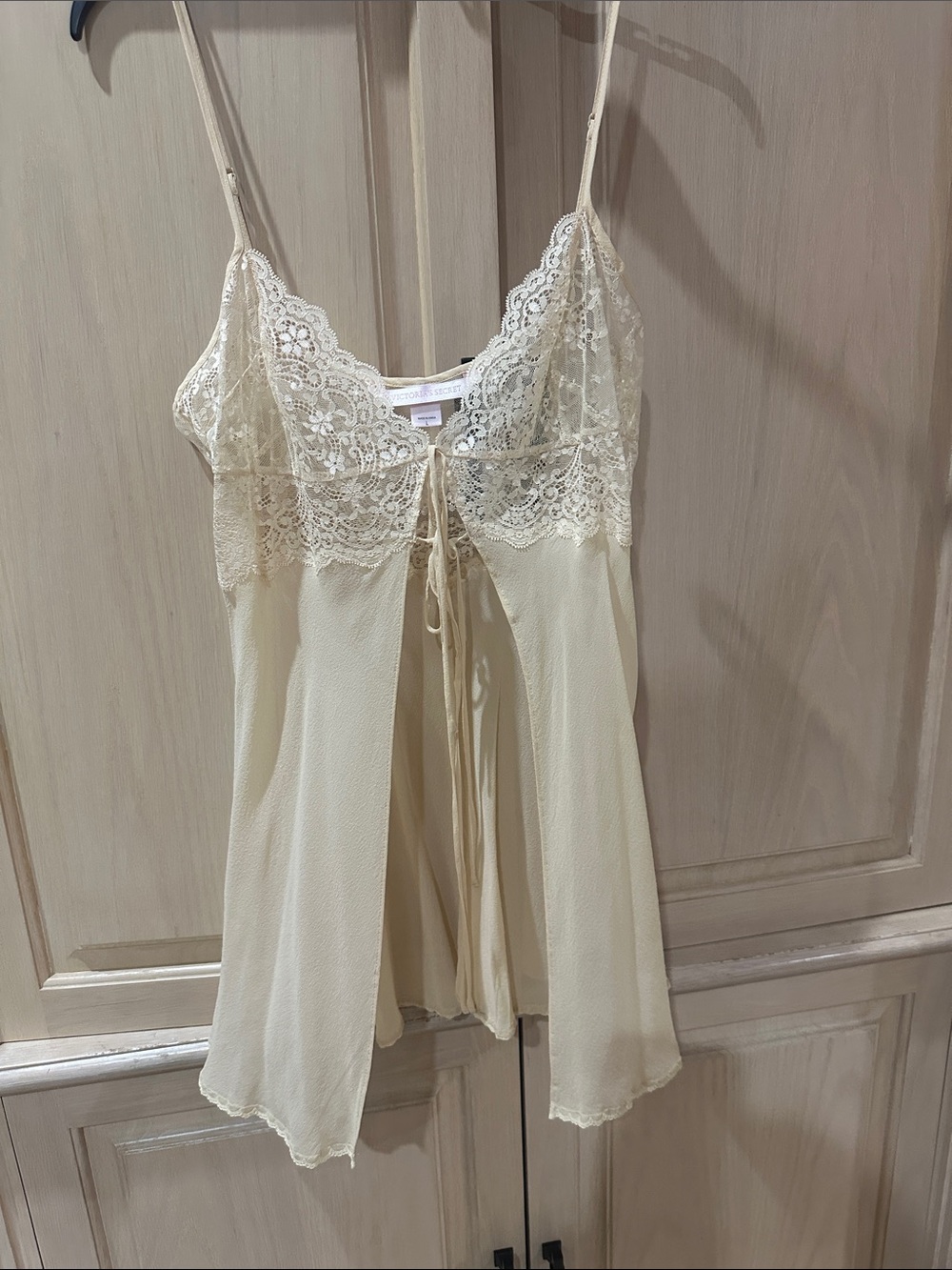 Victoria's Secret Cream Lace Tie-Front Chemise